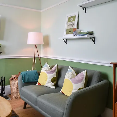 Almond Tatil Evi Holker